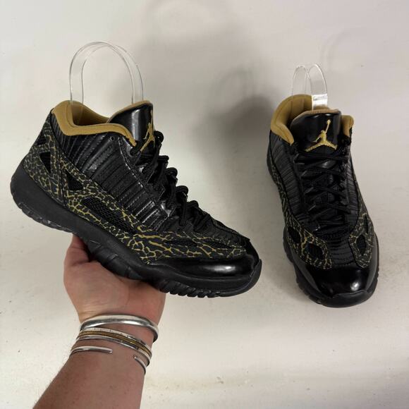 Jordan 11 Retro Low IE Basketball Sneakers Kids 7 Black Metallic Gold Lace-Up - Picture 1 of 10
